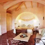 Lh Pozzo Sacro מלון אולביה