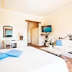 Lh Pozzo Sacro מלון 4*