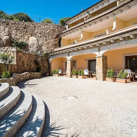 Lh Pozzo Sacro 4* Olbia