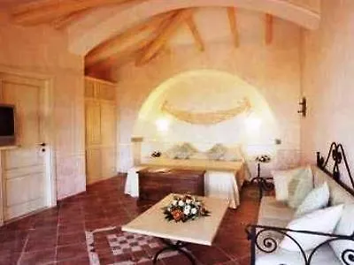 Lh Pozzo Sacro فندق أولبيا