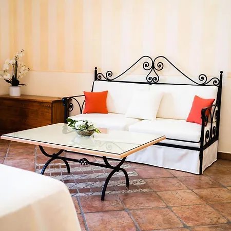 Hotel Lh Pozzo Sacro