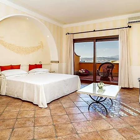 Lh Pozzo Sacro 4* אולביה